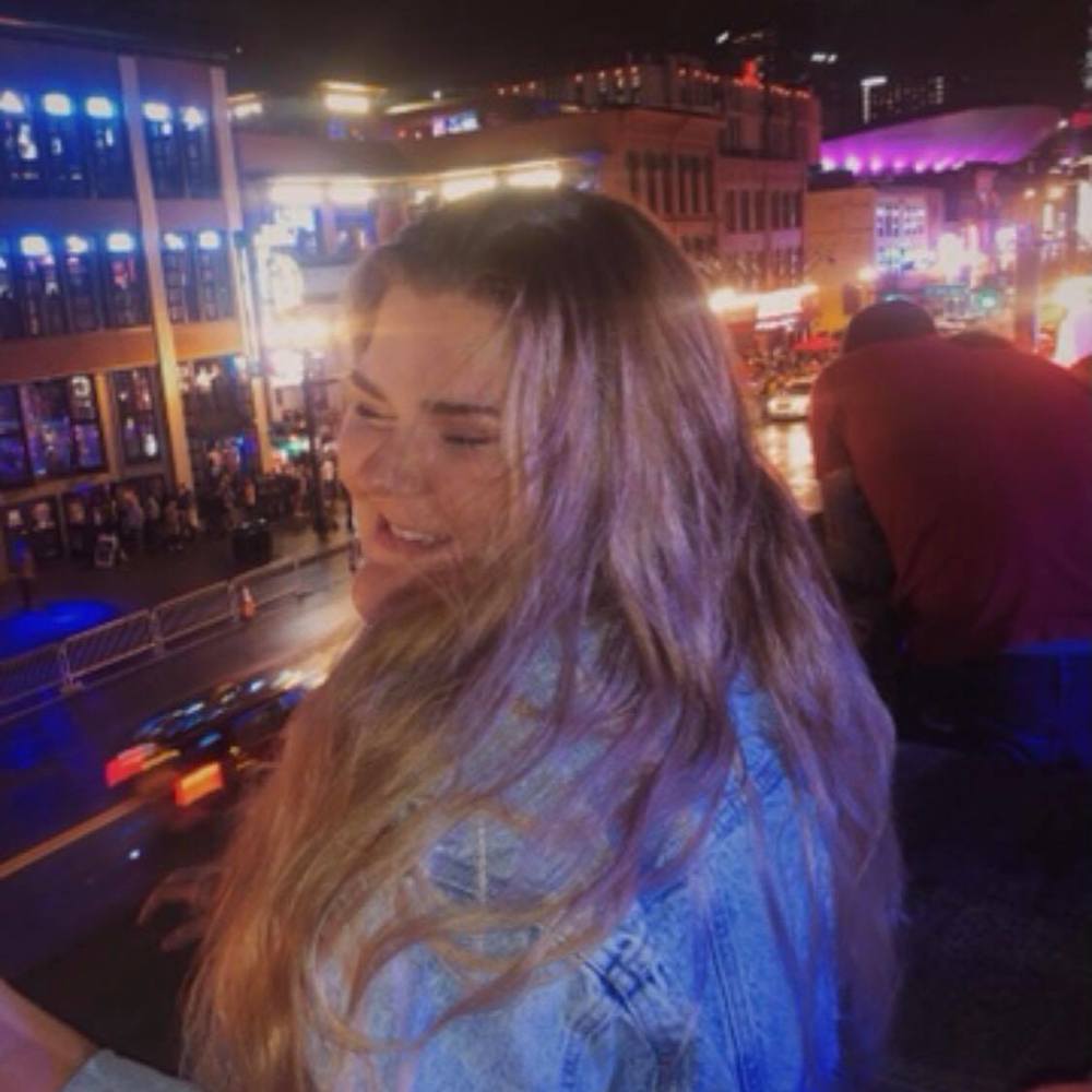 Meet your Posher, Sydnee